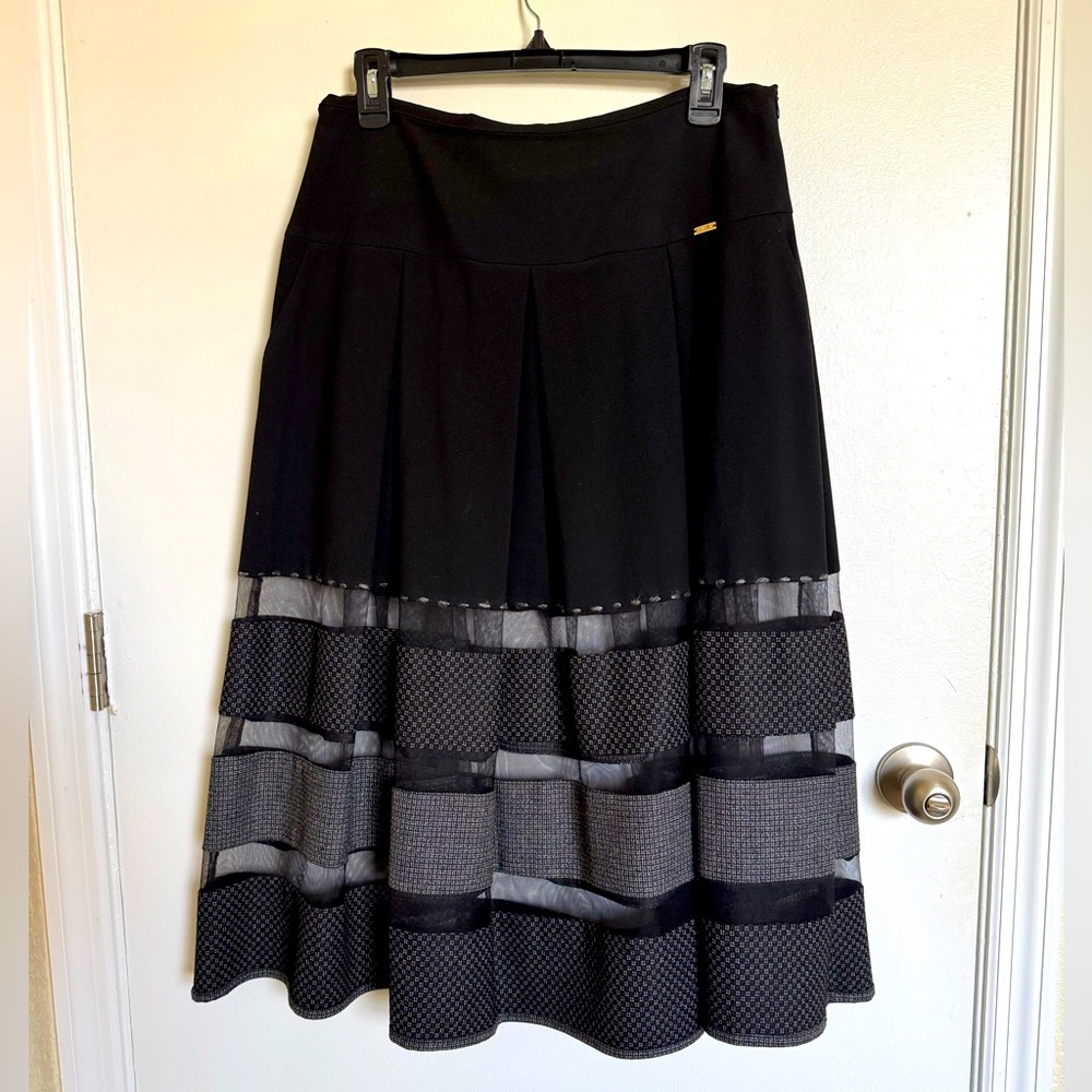 Gusella Black and Gray Tiered Midi Skirt,10 🦋